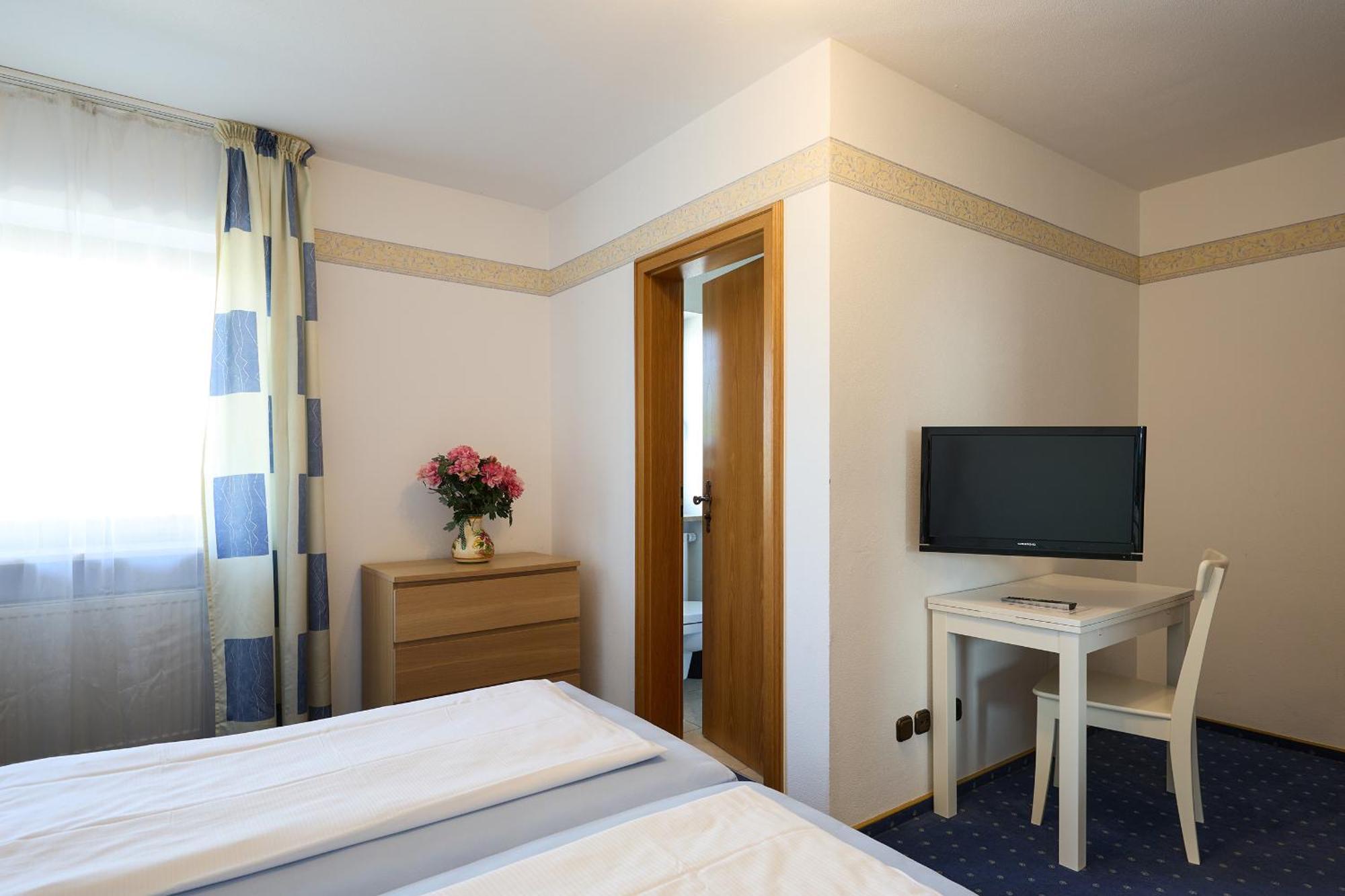 Hotel Garni Demmel Bruckmühl Esterno foto