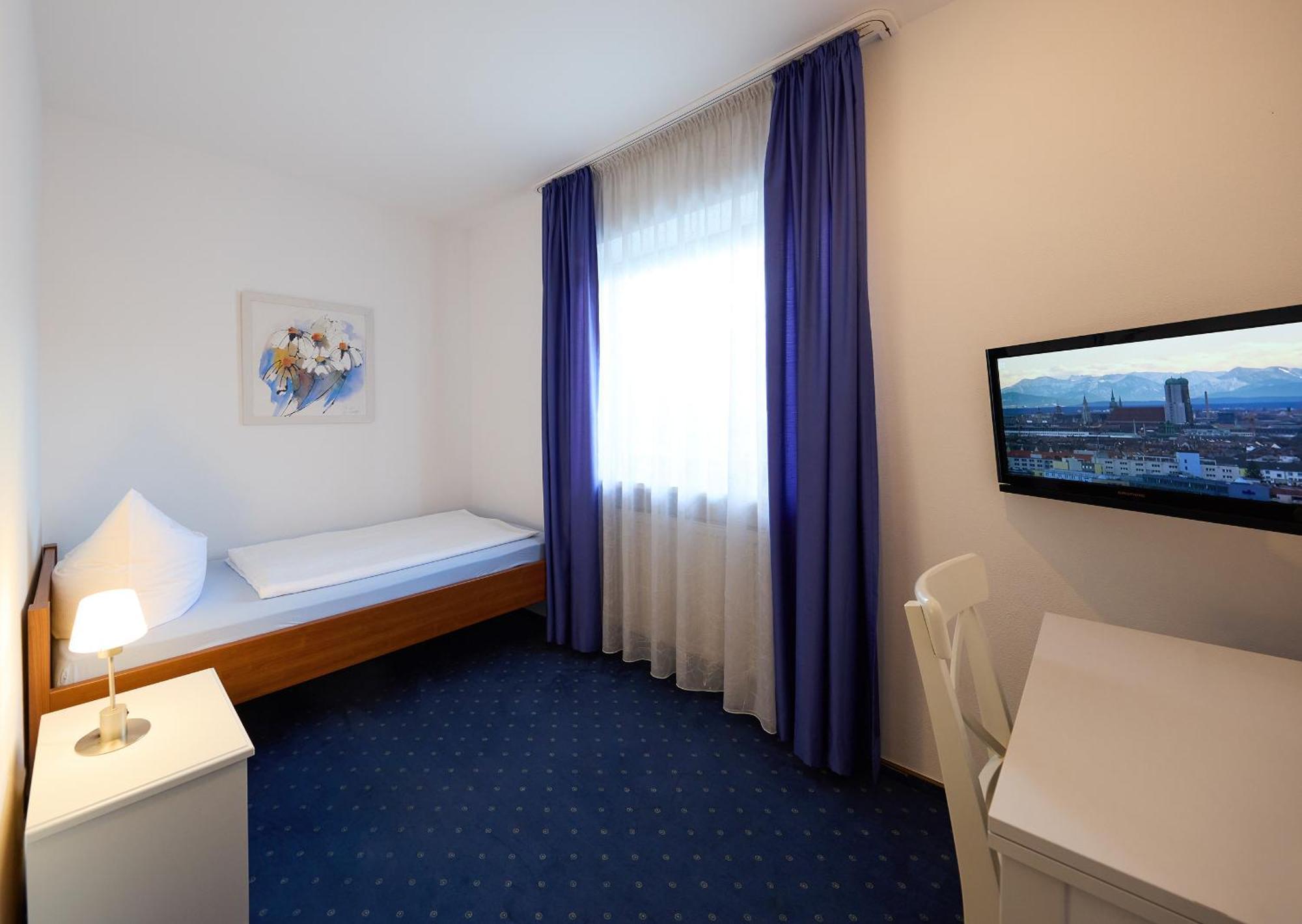 Hotel Garni Demmel Bruckmühl Esterno foto